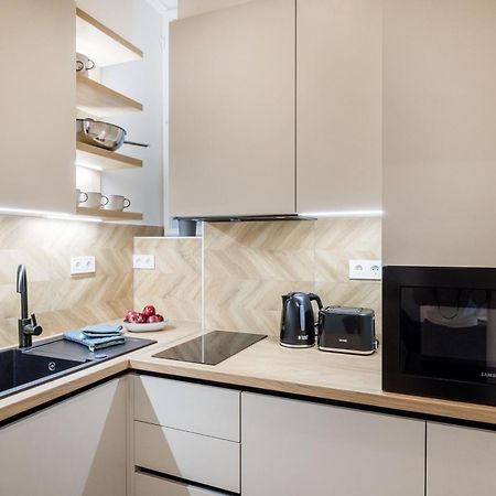 דירות בודפשט Sleek Downtown Living מראה חיצוני תמונה