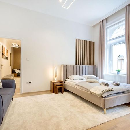 דירות בודפשט Sleek Downtown Living מראה חיצוני תמונה