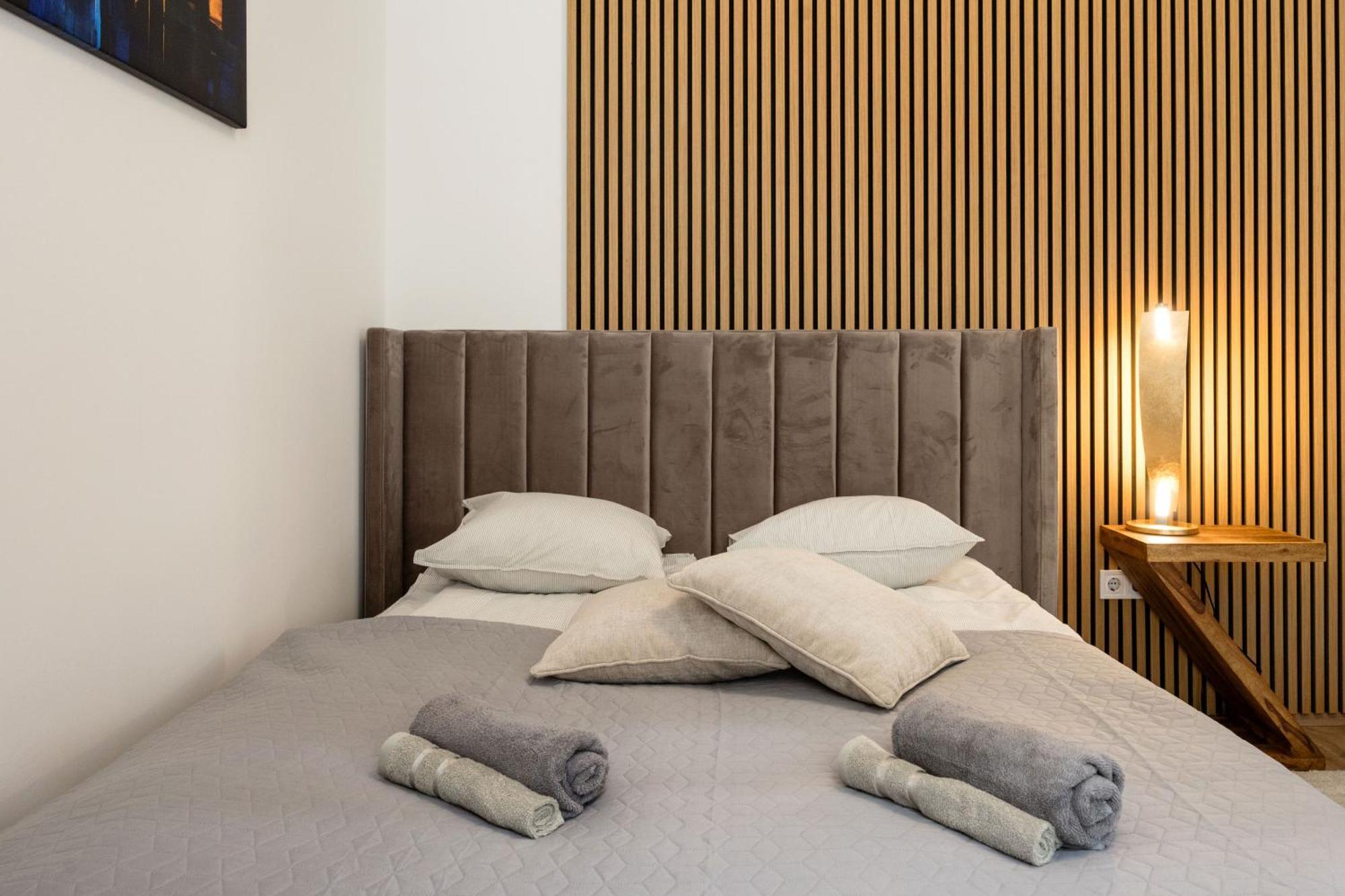 דירות בודפשט Sleek Downtown Living מראה חיצוני תמונה